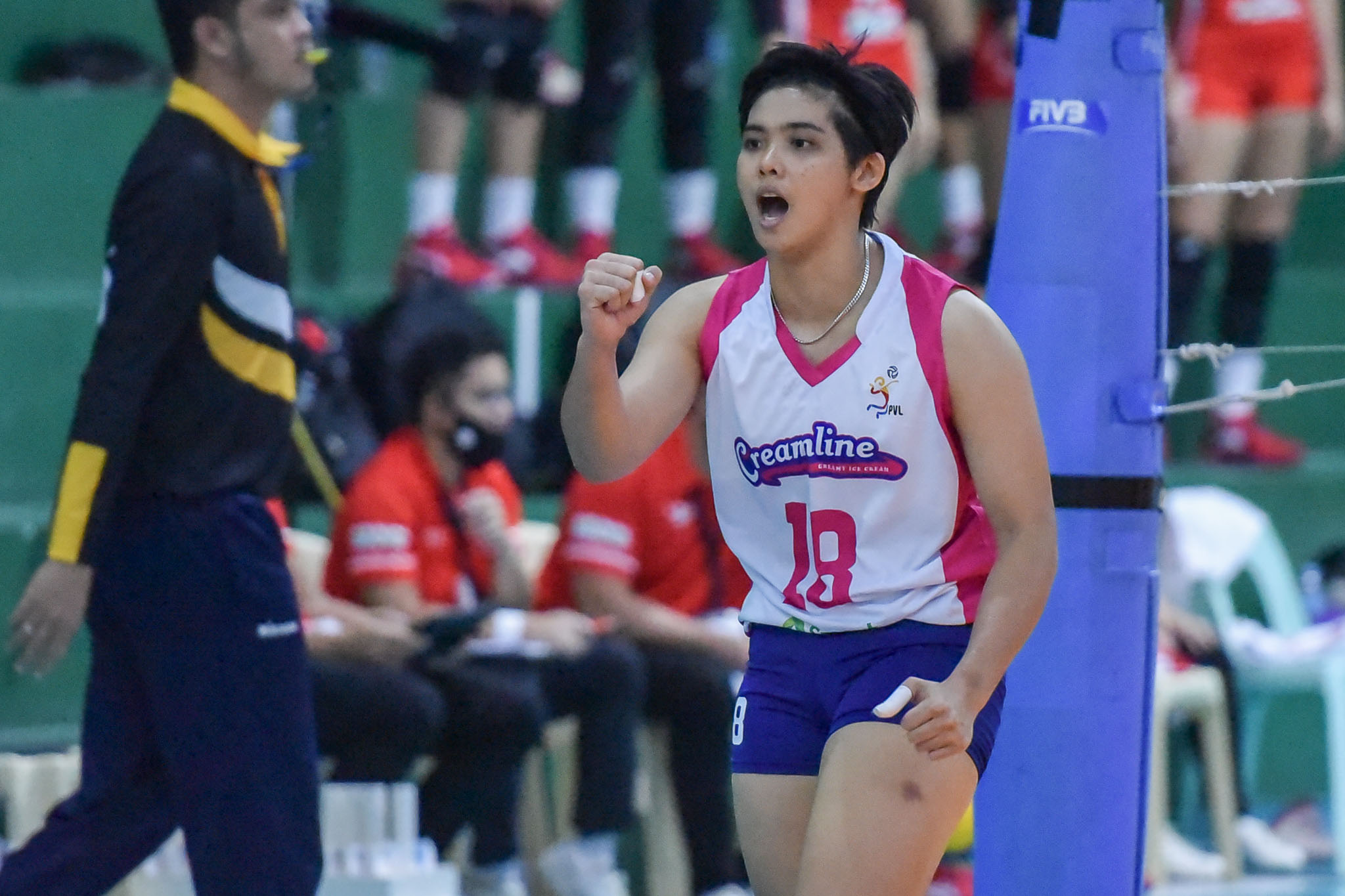 Creamline rolls into finals, ousts Petro Gazz - News | PVL - Premier