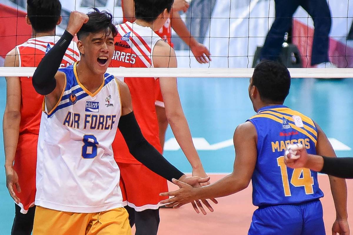 Bryan Bagunas Completes Cignal Haul News Spikers Turf 