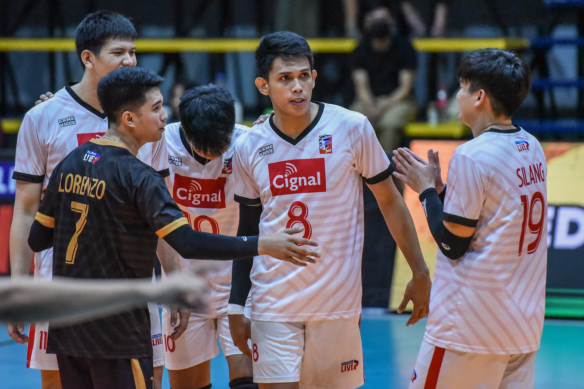 Cignal goes for sweep vs Maverick - News | Spikers Turf