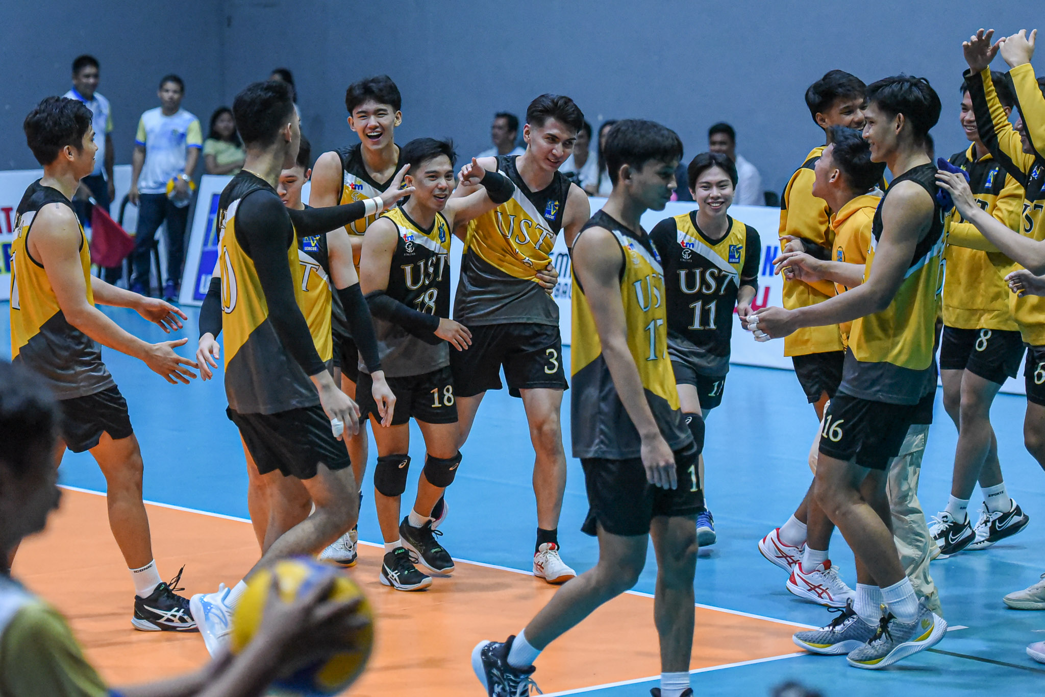 UST extends winning streak to 7, inches closer to finals - News | The V ...